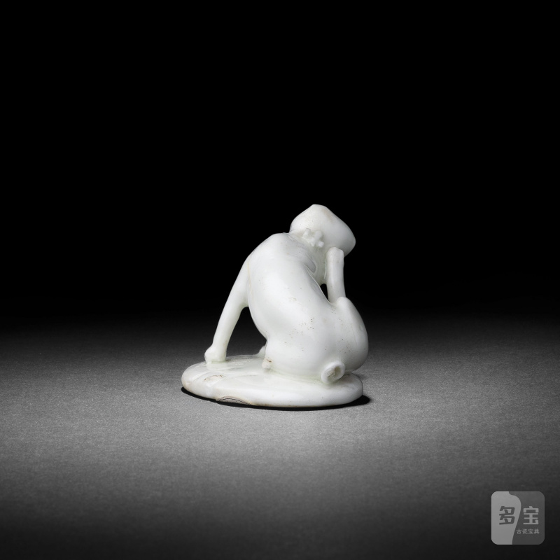 A very rare Longton Hall white 'Snowman' model of a pug dog, circa 1750-52 - 图4